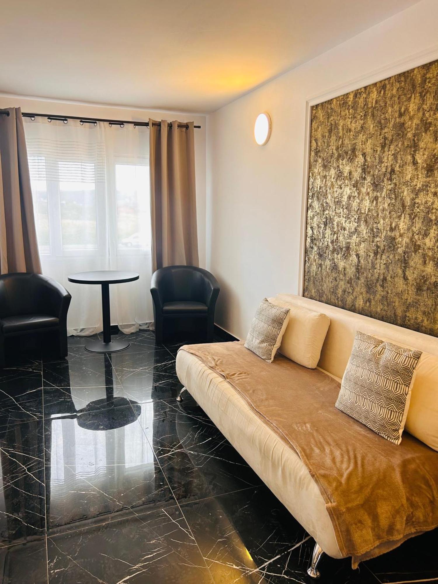 Hotel Myda Apahida Exteriér fotografie